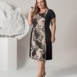 VESTIDO COM RECORTES