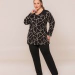 BLUSA COM RECORTE NO OMBRO